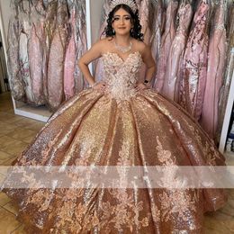 Планты Princess Rose Gold Plants 2023 Sweetherat Applique Pearls Ball Plow для 15 вечеринок с шнурками Vestidos de 15 Anos