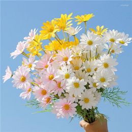 Decorative Flowers 52cm Artificial Small Daisy 5 Dutch Chrysanthemum Chamomile Flower Bouquet Wedding Home Decoration Fake