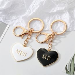 S3418 Enamel Heart Keychains Bag Pendant Key Ring For Man Woman Black White Peach Heart Mr Mrs Keychain