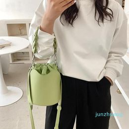 Evening Bags Pleated Tote Bucket Bag 2023 Fashion High-quality PU Leather Women's Designer Handbag 997 Shoulder Messenger BagEven