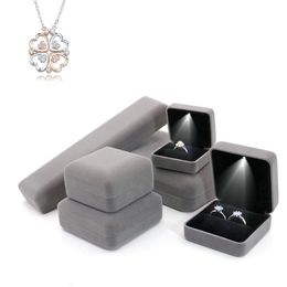 Jewellery Boxes Flannel LED Jewellery Box with LED Light for Lover Gift Wedding Ring Pendant Earring Display Storage Jewellery Boxes and Packaging 230211