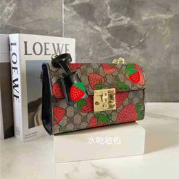 Clearance Outlets Online Handbag version Women's strawberry Single Hand women's lock chain9GGA sales