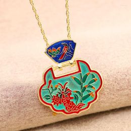 Chains Ancient Gold Craftsmanship Necklaces Ethnic Style Lock Unusual Enamel Flowers Leaf Green Pendant Clavicle Chain Jewelry