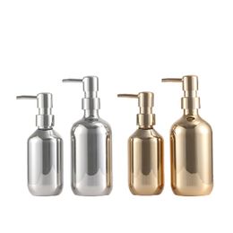 Empty Packing Plastic Bottle 300ml 500ml Round Shoulder PET Gold Silver Lotion Press Pump Portable Refillable Cosmetic Packaging Container