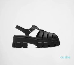 2023 Sandals Foam Rubber Sandal Fashion Platform Slides Triangle Metal Slippers Retro Beach Loafers Round Toe Sandal With Box