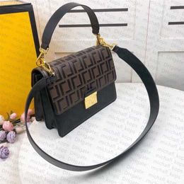 Clearance Outlets Online Designer Women single shoulder large capacity calfskin embossed clamshell top luxury messenger bag