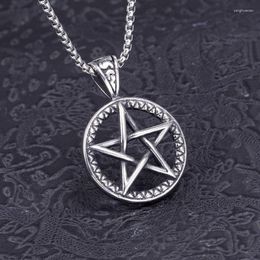 Pendant Necklaces Retro Five-pointed Star Round Hollow Necklace Men's Fashion Metal Sliding Accessories Party Jewellery