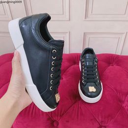 Ltaly classic fashion casual shoes patchwork trendy men women sneakers ladies punk rivet low-top leather skateboard sports shoe Footwear mkjklui0gjgj0003