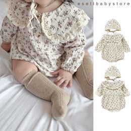 Set di abbigliamento Ragazza neonata Cotone Floreale Bambola Colletto in pizzo Manica lunga Principessa Pagliaccetto Cappello Completo Set di vestiti per bambini Anni