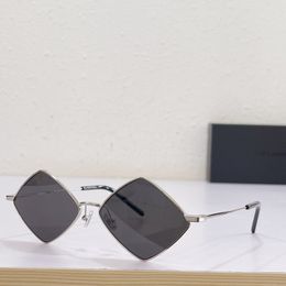 302 Silver/Grey Sunglasses for Women Lisa Sun Glasses Shades Occhiali da sole Designer Sunglasses Glasses UV400 Eyewear with Box