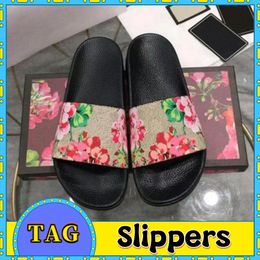 Top Designer Herren Hausschuhe Damen Schwarz Floral Canvas Grün Blau Blumen Web Gummi Slide Slipper Mode Luxus Strand Scuffs Sommer Badezimmer Zuhause Kausal Slipper