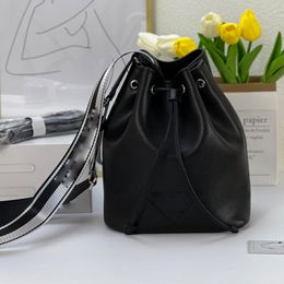 Drawstring Bags Classic String Bucket Bag Women Designer Handbags Removable Woven Shoulder Strap Leather Shoulder Strap Strapping Closure