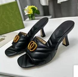 Slippers Flip Flops Women 'S Formal Sandals Top Middle Heel Classic Summer Lazy Designer Fashion Metal Letter Leather Wedding Sexy Large 35-42