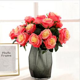 Decorative Flowers Artificial Flower Bouquet Roses Bride Holding Floral Home Decoration Wedding Supplies