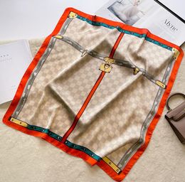 70-70 cm de designer impressão Floral de seda floral Faixa de cabeça para mulheres Moda Longa lenços de bolsa Letter letra de ombro de bagagem de bagagem de fita de fita 23style