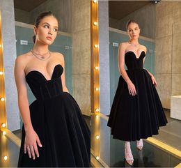 Sexy Black Short Prom Dresses for Women Plus Size Sweetheart Velvet Pleats Tea Length Formal Wear Birthday Party Pageant Celebrity Evening Gowns Custom Made
