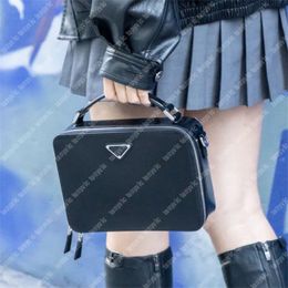 Mens Designer Handbag Womens Luxury Handbags Black Fashion Casual Cross Body Bags Zipper Leather Camera Shoulder Bag