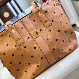 Leather Designer Bag Totes Woman Luxurys Tote Bag M Letter Fashion Design Handbag Lady Shopping Bags Crossbody Shoulder Bags Clutch Wallet