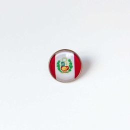 Partys Peru National Flag Brooch World Cup Football Brooch High Class Banquet Party Gift Decoration Crystal Commemorative Metal Badge