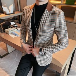 Blazer da uomo firmati Blazer stile britannico Premium Semplice Elegante Fashion Business Tuxedo Blazer da gentiluomo casual professionale