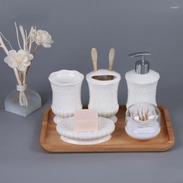 Bath Accessory Set European Style Luxury Embossed Rose Ceramic Bathroom Supplies Toothbrush Holder Mouthwash Cup Soap Dish Decoration