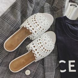 Slippers White Office Women's Summer Wear Flat Bottom Bag Foot Designer Niche High-end Sandals Soft Ins Tide