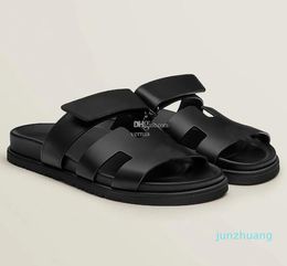 Famosos 23S/s Summer Chypre Sandals Zapatos Correa ajustable Cómoda Play Slide Flats Breath Boy Walking Eu38-46 Original 1101