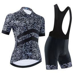 Pro Women Summer Cycling Jersey Set Short Sleeve Mountain Bike Cycling Clothing Breathable MTB Bicycle Clothes Wear Suit V15