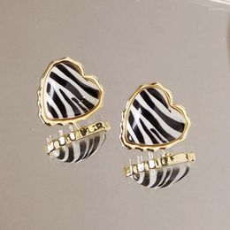 Stud Earrings Classic Black White Lines Zebra Stripes Heart-Shaped For Women Temperament Fashion Jewelry Ear Accessories E160