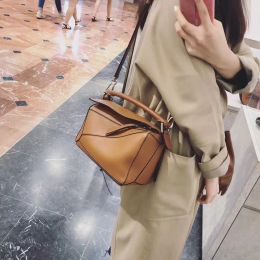 Trendy High-End Luxury Geometric Bag Mini Rhombus Leather Womens Bag Shoulder Crossbody Pillow Bag