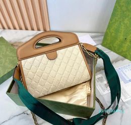 Luxury women's shoulder bag designer embossed handbag leather messenger purse 8821