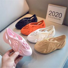 Fashion Children Sandals Boys Girls Summer Beach Slides Baby Baby Piccolo Big Big Kids Sliping Slifor Spacchi leggeri