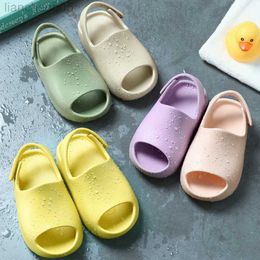 Slipper New Kids Sandals 2022 Summer Toddler Children Outdoor Sport Shoes Boys Girls Baby Soft Sole Lightweight Indoor Anti-Slip Slides W0217