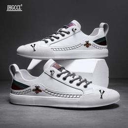 Brand men's casual shoes elastic sole small white shoes light soft sole sports shoes comfortable slip-on men's shoes A15