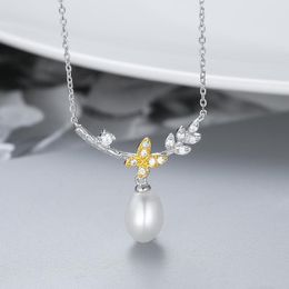 Chains S925 Sterling Silver Necklace Gold Butterfly Plant Leaves Ladies Clavicle Chain Fashion Jewellery Couple Love GiftChains