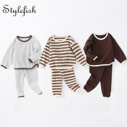 Pyjamas Spring och Autumn Baby Clothes Boys Girls Passar Våffel Långärmad bomullsskjorta Högkvalitativ mjuk 2 -bit Set 230217