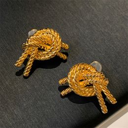 2023 Star Same Style Stud Knotted Twist Gold Earrings Female Niche Design Senior Explosive Accessories Fashion All-Match Jewellery