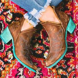 Bottes Automne hiver décontracté Western Cowboy bottines femmes en cuir Cowgirl court cosaques Botas talons hauts chaussures Mujer 0217V23 0218V23