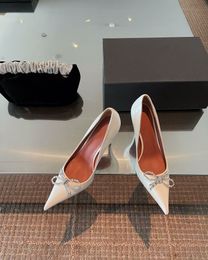 Luxurys Designers bow Women heels Dress Shoes Pumps Designer sandals high heels Bows Black wedding shoes