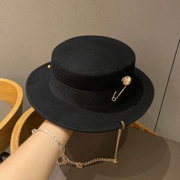 Wide Brim Hats Pin Top Women Fedoras Hat Female British Vintage Autumn Winter Wool Flat Cap Socialite Jazz Fedora Europe Wild Chain