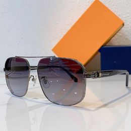 Fashion luxury designer charm square sunglasses for women Z1230 avant-garde metal glasses summer elegant glamorous style Anti-Ultraviolet come with chain 1230