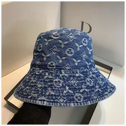 Klassiska hattar med bred brätte för kvinnor Designer Denim Bucket Hat Mode Sommar Män Solhatt Utomhus Casquette Baseball Kepsar Herr Dammössor