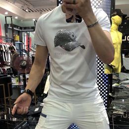 Mens Tshirts 2023 Summer New Mens Tshirts Tees European Fashion Slim Fit Printing Hot Drill Shortsleeved Tide Brand Shortsleeved Fix Rhinestone Designs Pluz s V5ZI