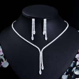 Wedding Jewelry Sets CWWZircons Bling Tassel Drop Cubic Zirconia Paved Women Party Wedding Jewelry Sets Fashion Bridal Necklace and Earrings T625 230217