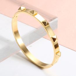 Bangle Fashion Women Pyramid Bracelets & Bangles Open Cuff Design Stainless Steel Rivet Rose Gold Jewelry For Wedding Gift