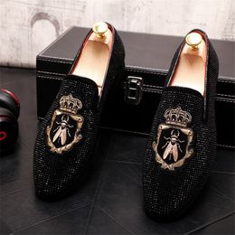 Dress Shoes Luxury Brand Skull Loafers Diamond Rhinestones Spikes Men Wedding Rivets Casual Flats Designer Sneakers S20 230220