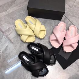 2023 Designer luxury pure Colour Breads leather slippers classic womens Black white pink Slides beach sandal Flat Flip Flops Slide Ladies Sandals sexy Sandals Shoe