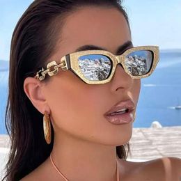 Sunglasses Trendy Gold Mirror Cat Eye Women 2023 Fashion Luxury Designer Metal Chain Sun Glasses Ladies Travelling Eyewear UV400