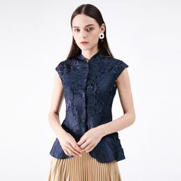 Women's Blouses & Shirts Miyake Pleats Women Tops 2023 Summer Chiffon Rose Flowers Shirt Vintage Blouse Hand Pleated Designer Fashion Button