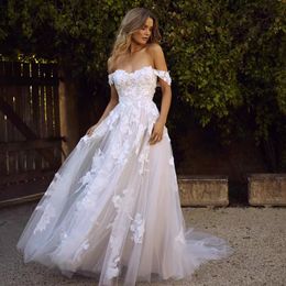 Bohemian A-Line Wedding Dresses Lace Appliqued Off Shoulder Long Tulle Bridal Gowns Pastrol Beach Bride Dress Summer Vestido De Novia